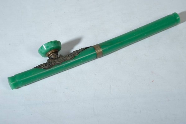 JADE Opium-Pfeife, China, L 45 cm, zweigeteilt
