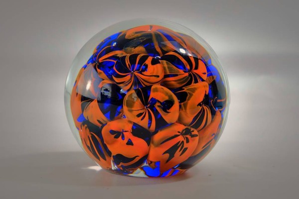 PAPERWEIGHT Glaskugel mit farbigen Einschlüssen, fantastisches Aussehen, Stölzle Glas-Center, Höhe 14,5cm