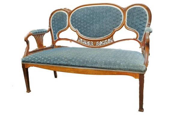 JUGENDSTIL-COUCH geschwungene Form, türkisblauer Stoffbezug, wohl Kirschholz, um 1900