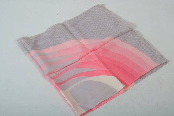 SEIDENTUCH Christian Dior, pink/grau, 75x75 cm, leichte Flecken