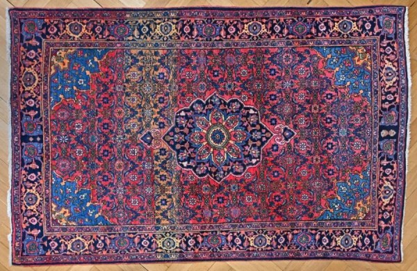 KASCHAN Persien rotgrundig mit vier blauen Eckfeldern und Medaillon 205x132