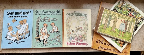 Konvolut alter Kinderbücher, v.a. Frida Schanz, sechs verschiedene:
