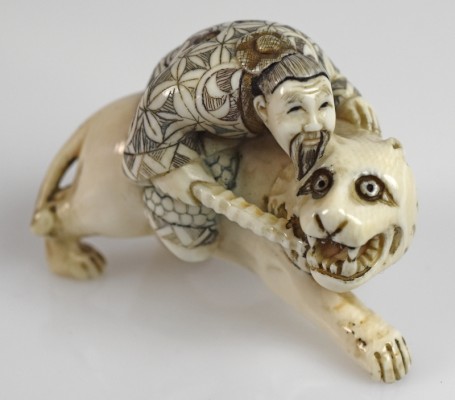 NETSUKE NETSUKE