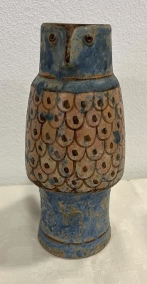 Karlsruher Majolika, Entwurf von Eva Fritz-Lindner, Eulen-Skulptur Vase.
