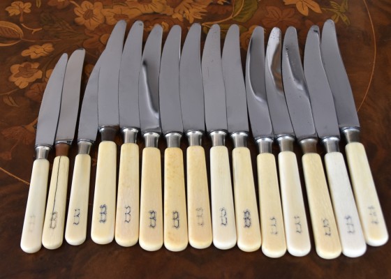 Messerset, 15 Stück, Knochengriffe, am Griff mit 