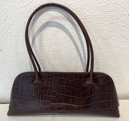 Handtasche Furla, braune Krokoprägung.