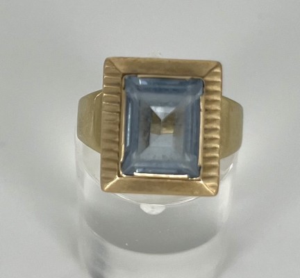 Aquamarin-Ring im Stile des Art Déco, Gelbgold 333 (punziert).