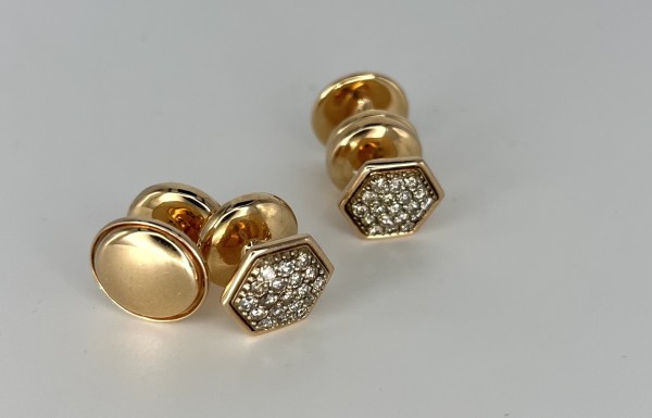 Paar Manschettenknöpfe, 750 Roségold mit sechseckiger Brillantfront, Steckverschluss.