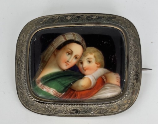 Antike Brosche mit Miniatur 
