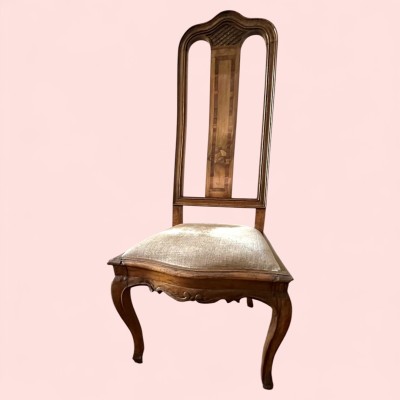 Louis XV Stuhl, zweite Hälfte 18. Jahrhundert, Nussbaum.