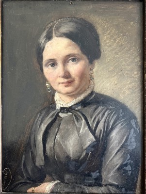Anonym (19. Jahrhundert), Damenportrait, Öl auf Platte. Ältere Dame, vor dunklem Hintergrund portraitiert.