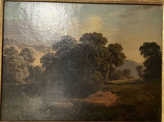 Anonym (19. Jahrhundert), Landschaft am Ufer, Öl auf Platte. Eine idyllische Landschaft am Ufer mit einer kleinen Weide im Hintergrund.