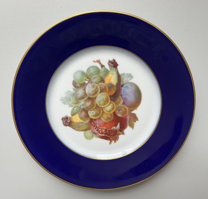 Rosenthal Selb Bavaria, Kuchenteller, sechs Stück. Früchtedekor mit blauem Rand und Goldrand.
