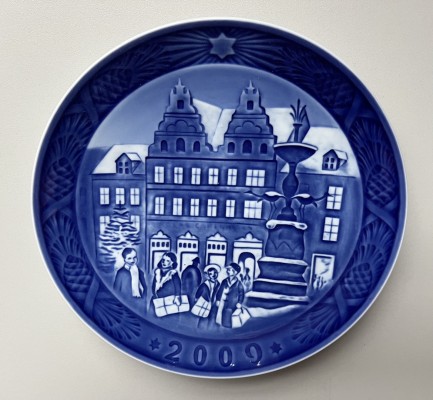 Royal Copenhagen, Weihnachtsteller, vier Stück.