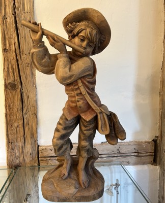 Senoner, Franz (1927-2019) Junge mit Flöte, 1979, Holz.