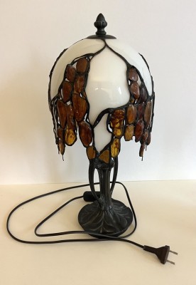 Tischlampe im Tiffany-Stil, 20. Jahrhundert.