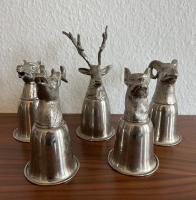 Jagdbecher, versilbert, fünf Stück.