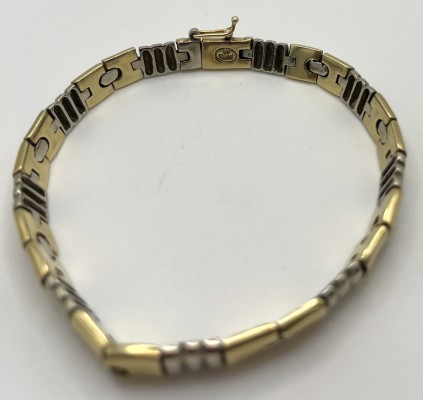 Armband, 585 Gelbgold, gegliedert. Mit Sicherheitsacht.