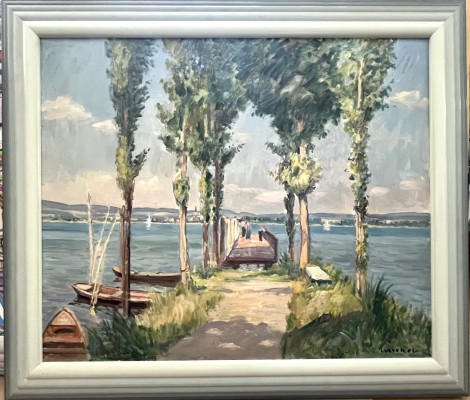 Merkel, Heinrich (1877-1955) Blick vom Hafensteg, Öl auf Leinwand. Das Motiv lässt sich in Moos verorten, mit Blick auf das Radolfzeller Münster und die Mettnau.