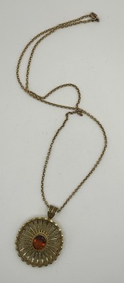 Anhänger mit Kette, Gelbgold 750, mit Citrin. Filigrane wunderschöne Goldschmiedearbeit. Kette ohne Punzierung.