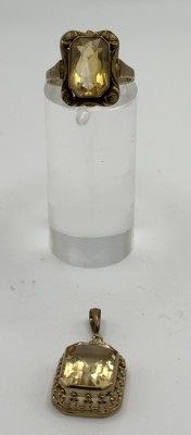 Citrin Konvolut, Anhänger und Ring, 835 Silber und 333 Gelbgold, Ringgröße 53. Rechteckiger Citrin in ornamentalen Fassungen eingelassen.