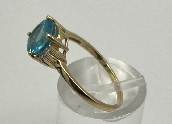 Apatit Ring, 585 Gelbgold, Stein um 2,5 ct, Größe 56.