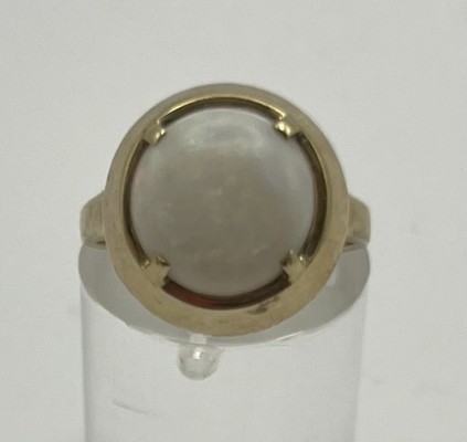 Opal Ring, 585 Gelbgold, Größe 52. Ring im Mid-Century Stil.
