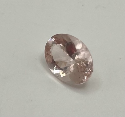 Morganit, loser Stein, Rosé, aus Mozambique, um 5,7 ct.