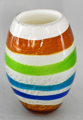 MODERNE VASE mit Streifendekor