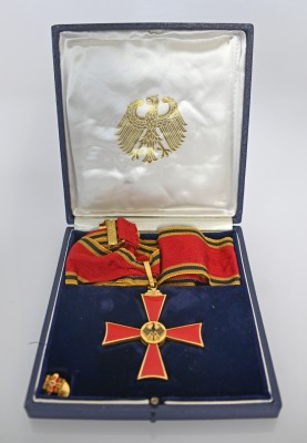 VERDIENSTORDEN DER BUNDESREPUBLIK DEUTSCHLAND